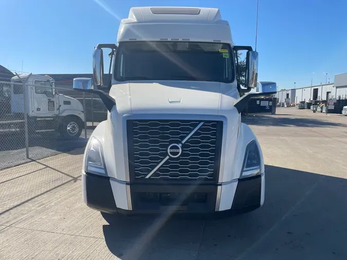 2023 VOLVO VNL64T860