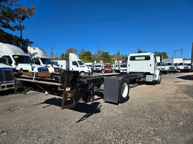 2018 FREIGHTLINER/MERCEDES M2 106