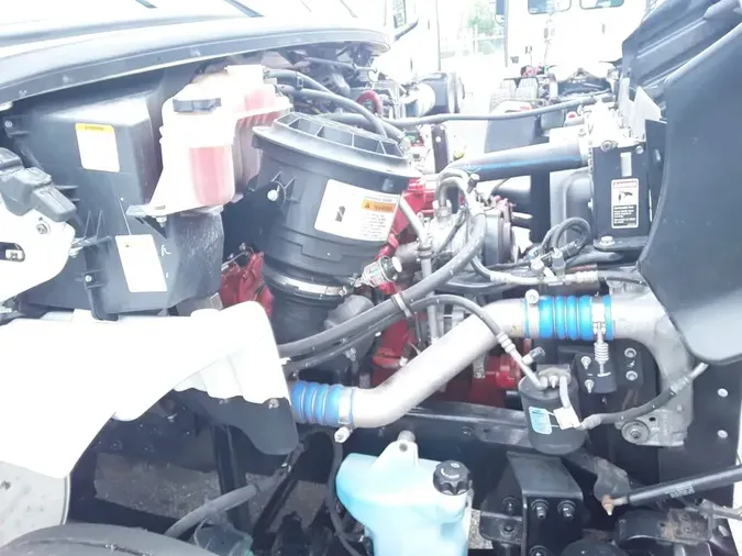 2018 FREIGHTLINER M2 106