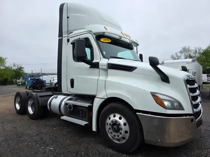 2019 FREIGHTLINER NEW CASCADIA PX12664