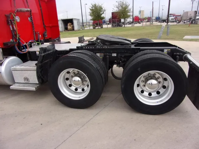 2020 Peterbilt 389
