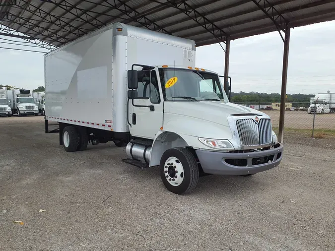 2019 NAVISTAR INTERNATIONAL 4300 LP