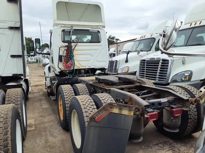 2018 NAVISTAR INTERNATIONAL LT625 DAYCAB T/A