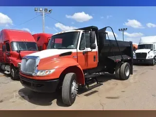 2011 INTERNATIONAL DURASTAR 4300