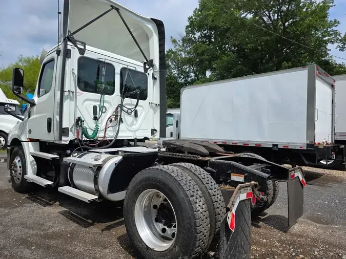 2019 FREIGHTLINER NEW CASCADIA 126