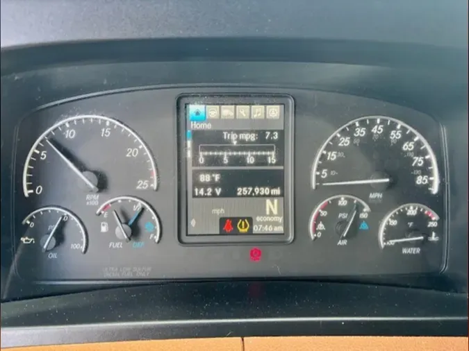 2023 Freightliner Cascadia 126