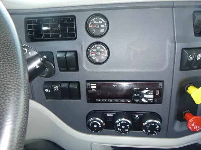 2021 Peterbilt 567