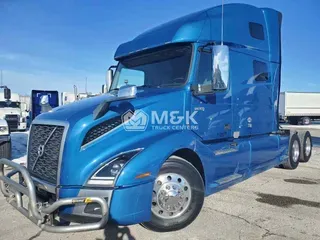 2022 VOLVO VNL64T760