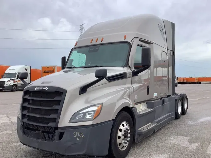 2021 Freightliner Cascadia 126