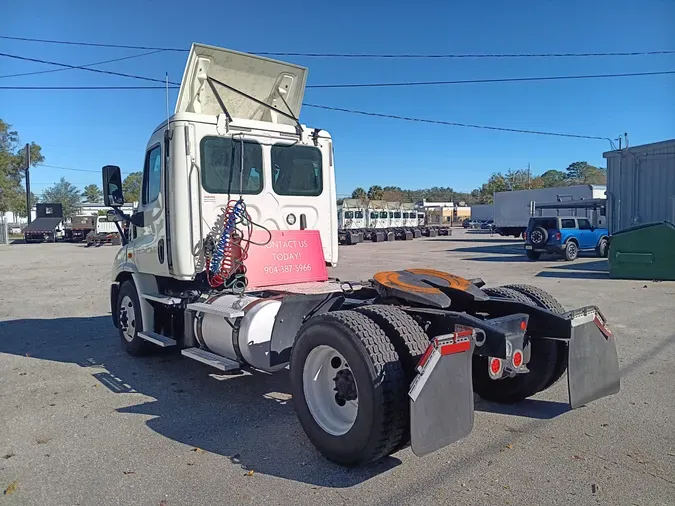 2018 FREIGHTLINER/MERCEDES CASCADIA 113