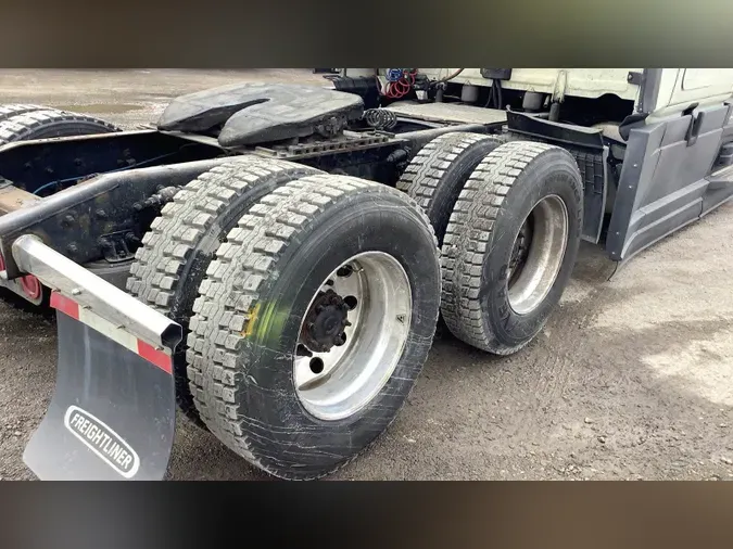 2022 Freightliner Cascadia 126