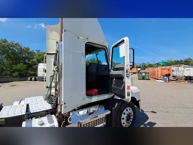 2020 Mack Anthem2ce3362cb4f1304428f3963ea697a803