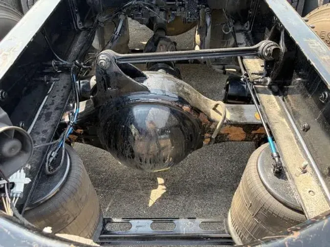 2023 Volvo VNR64T3002ce64f0d1e418de9a86f6f5df64f636a