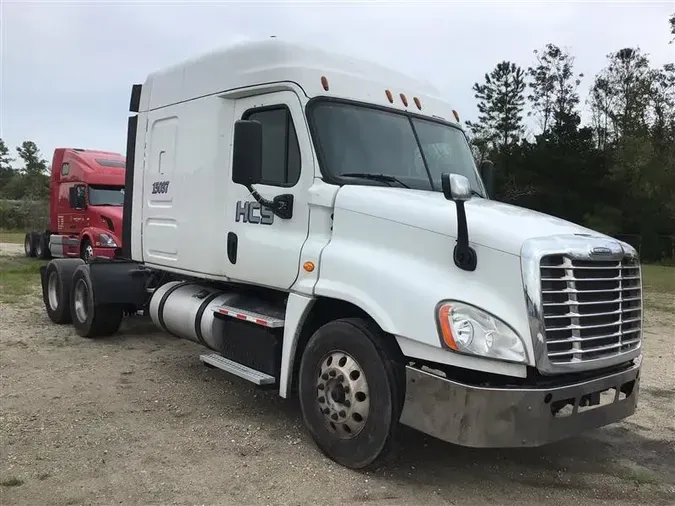 2015 FREIGHTLINER CASCADIA