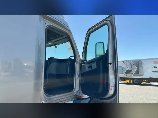 2020 Freightliner Cascadia