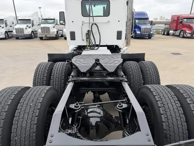 2023 Peterbilt 567