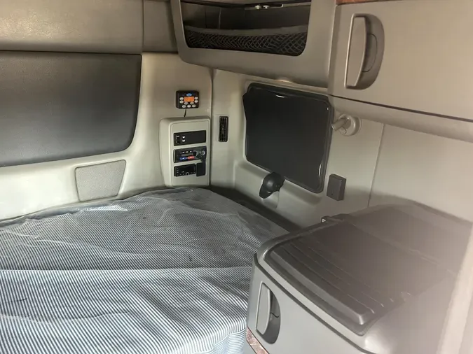 2022 International LT625