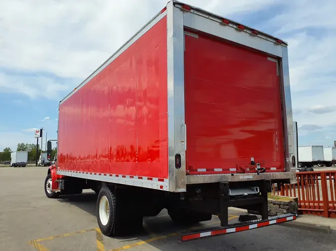 2017 FREIGHTLINER/MERCEDES M2 106