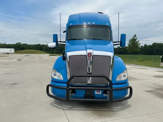 2022 Kenworth T680