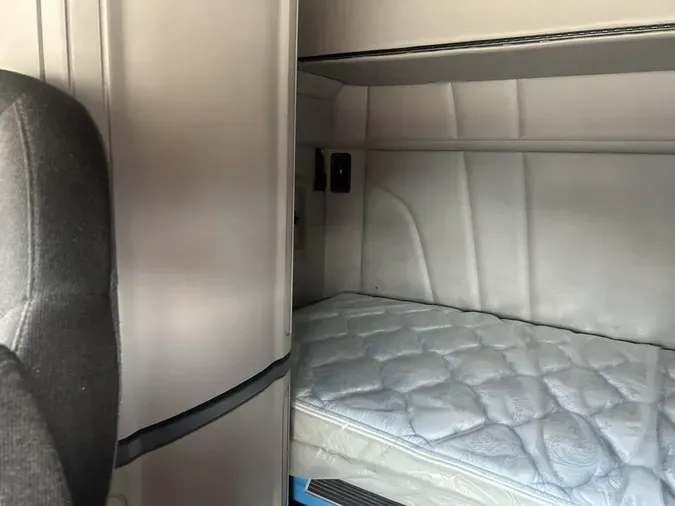 2020 Peterbilt 579