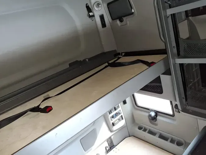 2019 NAVISTAR INTERNATIONAL LT625 SLPR CAB