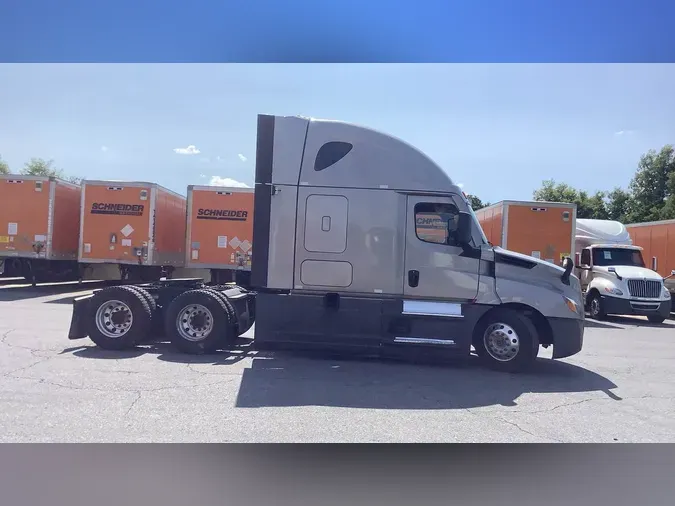 2024 Freightliner Cascadia 126