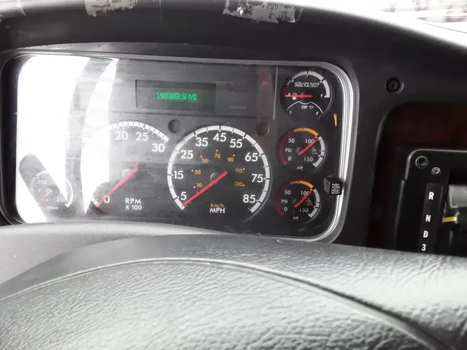 2016 FREIGHTLINER/MERCEDES M2 106