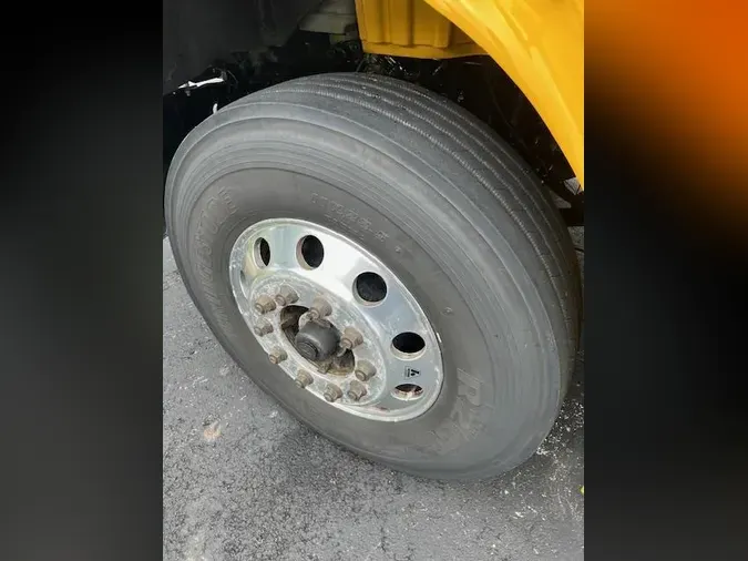2019 Freightliner Business Class M2 106