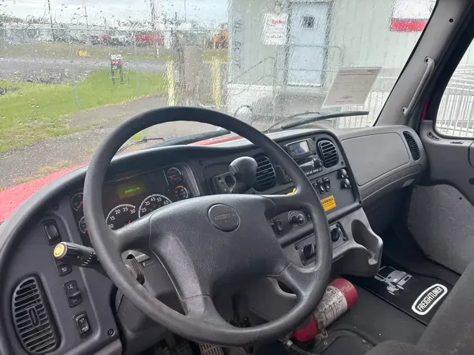 2022 FREIGHTLINER/MERCEDES M2 106
