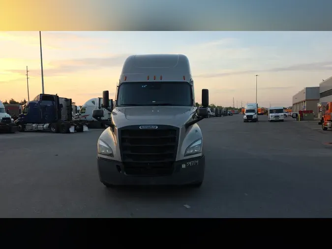 2023 Freightliner Cascadia 126