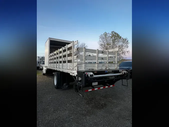 2017 FREIGHTLINER/MERCEDES M2 106