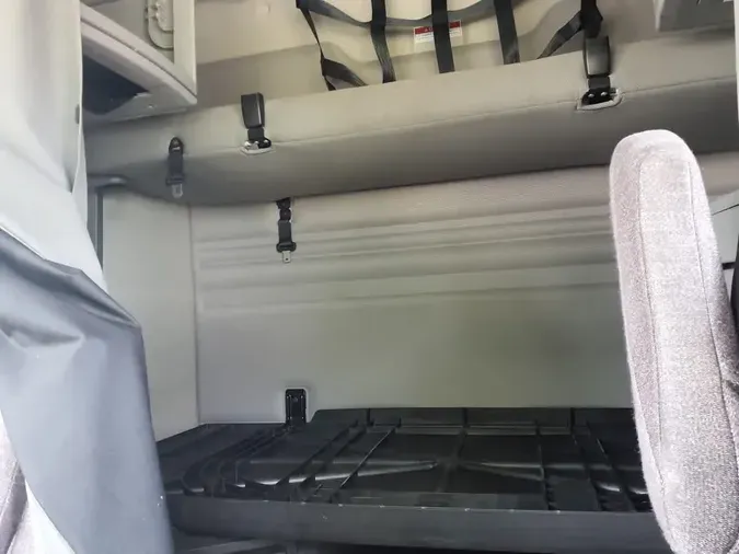 2020 VOLVO VNR64T-640