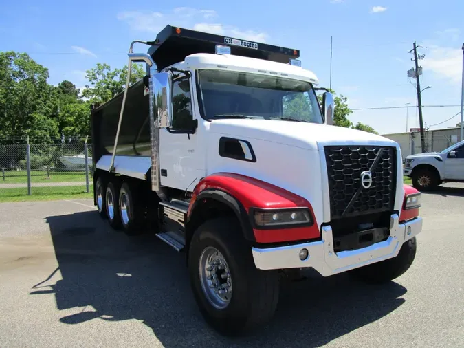 2022 Volvo VHD