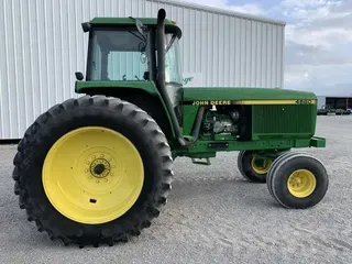 1994 John Deere 4560