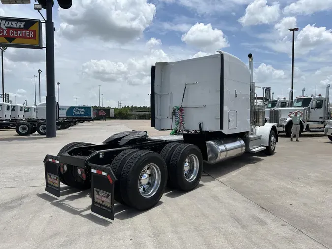 2020 Peterbilt 389