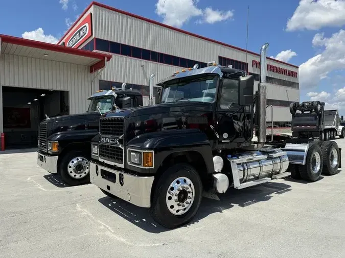 2020 MACK PINNACLE 64T