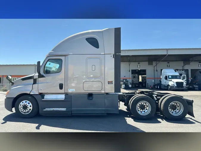 2020 Freightliner Cascadia