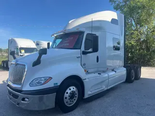 2019 NAVISTAR INTERNATIONAL LT625 SLPR CAB