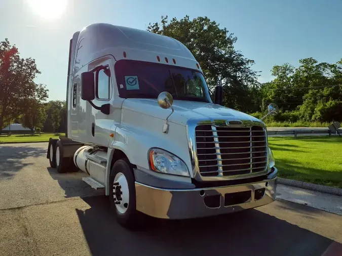 2020 FREIGHTLINER CASCADIA 125
