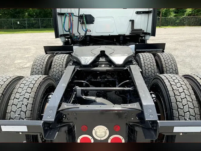 2023 INT LT625 6x4