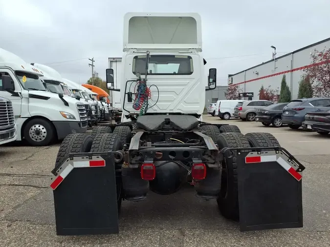 2018 NAVISTAR INTERNATIONAL LT625 DAYCAB T/A