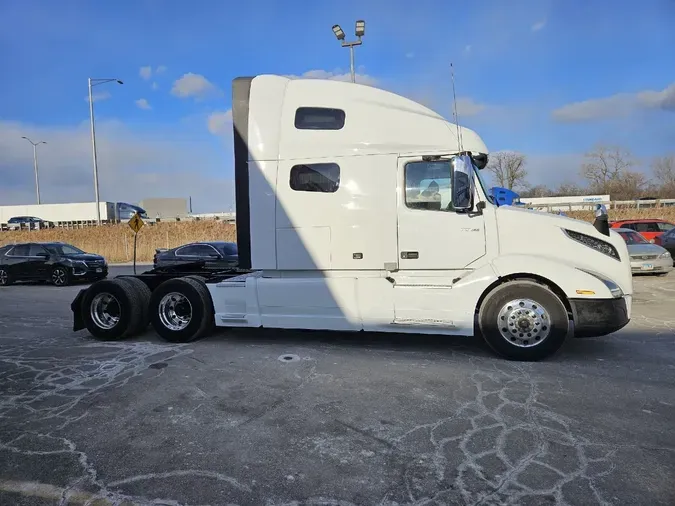 2020 VOLVO VNL64T760