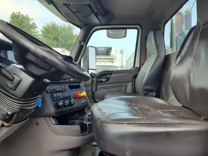 2020 NAVISTAR INTERNATIONAL LT625 DAYCAB T/A