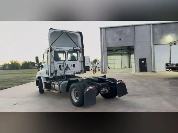 2017 FREIGHTLINER/MERCEDES CASCADIA 113