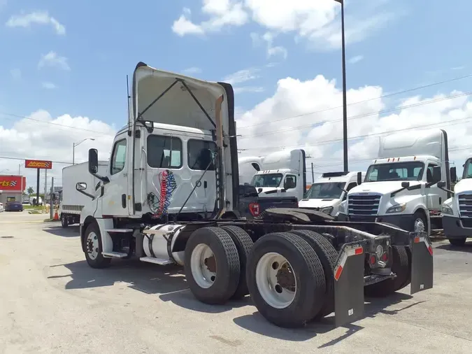 2019 FREIGHTLINER NEW CASCADIA PX12664