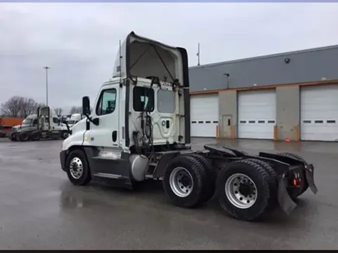 2016 Freightliner Cascadia