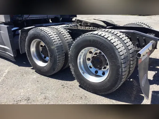 2022 Freightliner Cascadia 126