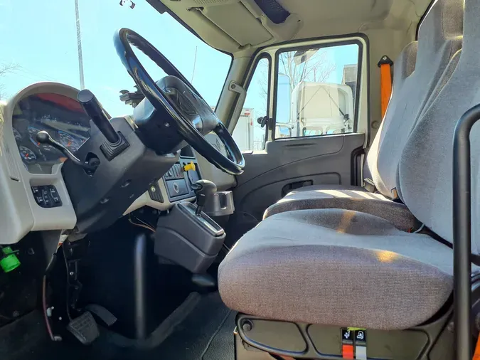 2019 NAVISTAR INTERNATIONAL 4300