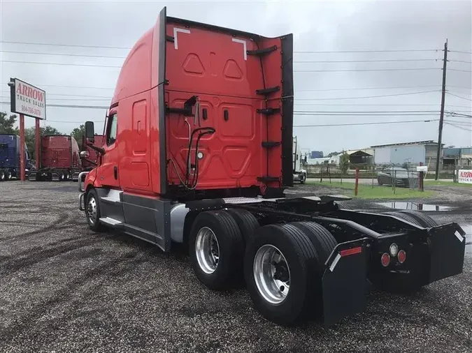 2021 FREIGHTLINER CASCADEVO1