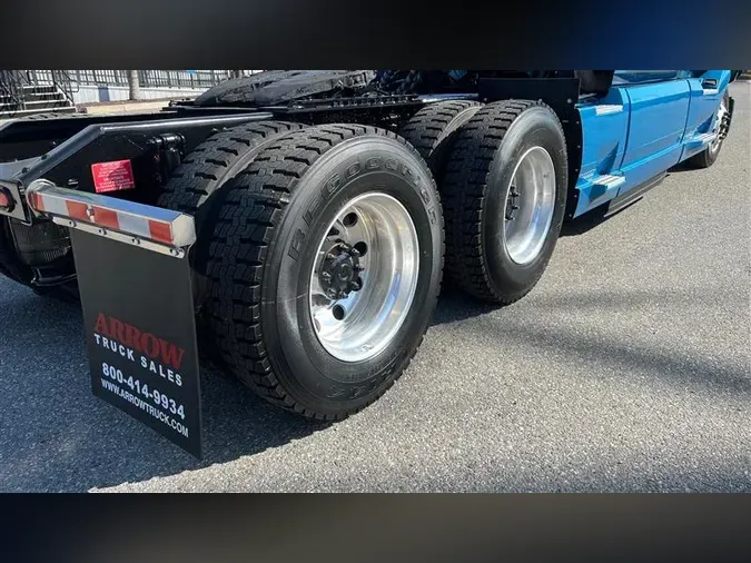 2019 VOLVO VNL8602d2e262e41ef94a8df8a132257d081eb